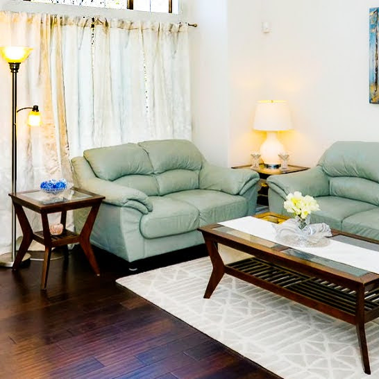 Minimalist - Dark Flooring